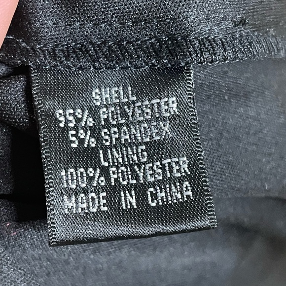 Adrianna Papell Boutique Evening Black Ones
Shoulder Column Gown size 10 - Picture 12 of 15